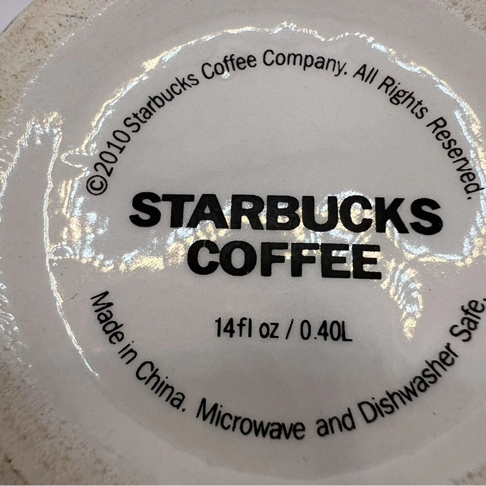 Starbucks 2010 snowflake holiday mug
14 ounces - Picture 4 of 5